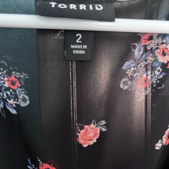 Torrid black/floral Chiffon Dress - Picture 3 of 5